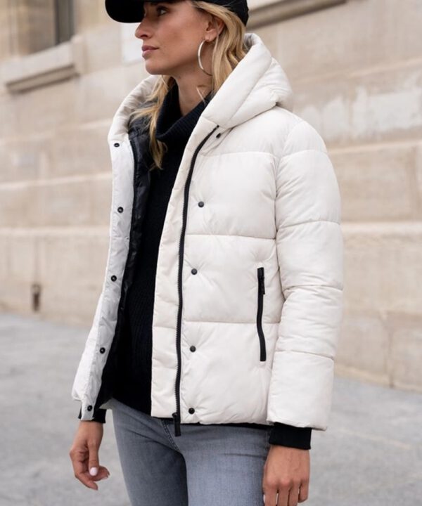 Kurze Winter- Kapuzenjacke gefüttert