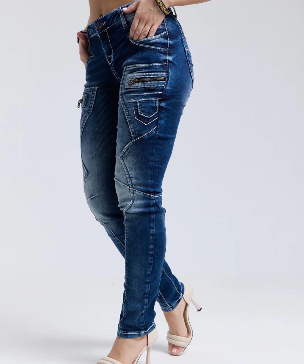 WD200B Jeans Cipo Baxx Frau