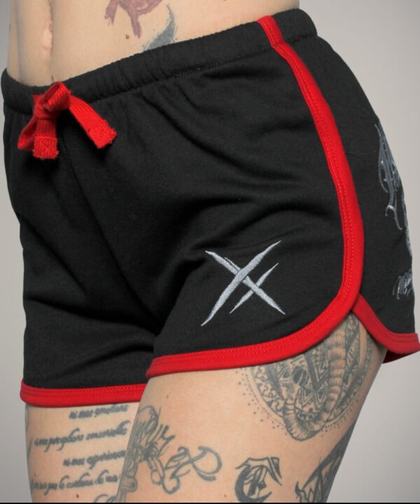 Damen Sweatshorts, kurze Jogginghose Damen, Hotpants Sweat Damen, Lounge Shorts Damen, Booty Shorts Damen, kurze Baumwollshorts Damen, Casual Shorts Damen, Streetwear Shorts Damen, freche Damen Shorts, Mittelfinger Stickerei, Finger Emoji Stickerei, Statement Shorts, provokante Streetwear, Rebel Fashion Damen, Edgy Fashion, Y2K Shorts Damen, TikTok Fashion Shorts, Festival Outfit Damen, Chillwear Damen, Oversize Hoodie und Shorts Set, Po Stickerei Shorts, Backprint Shorts Damen, bestickte Shorts Damen, humorvolle Mode Damen, coole Sweatshorts Damen, Sommer Shorts Damen, High Waist Sweatshorts, Soft Touch Shorts, Urban Style Damen, Instagram Fashion Damen, Sweatshorts Damen Mittelfinger, kurze Shorts mit Stickerei, freche Po Stickerei Shorts, Streetwear Hotpants Damen